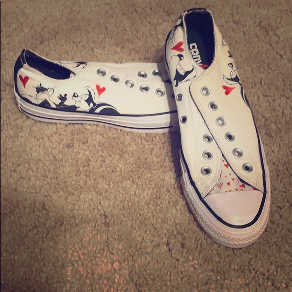 Converse Shoes - Looney Tunes edition converse